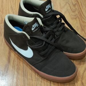 Nike SB Men's Dark Brown Sneakers